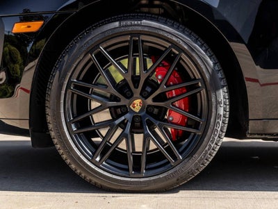 2025 Porsche Macan Macan GTS