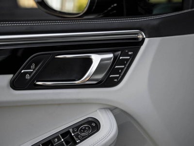 2025 Porsche Macan Macan GTS