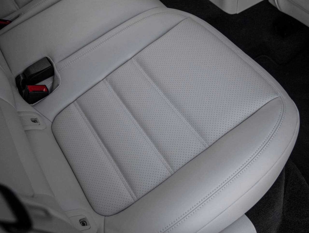 2025 Porsche Macan Macan GTS