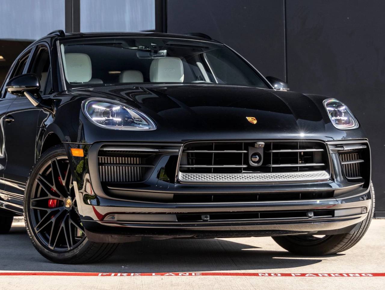 2025 Porsche Macan Macan GTS