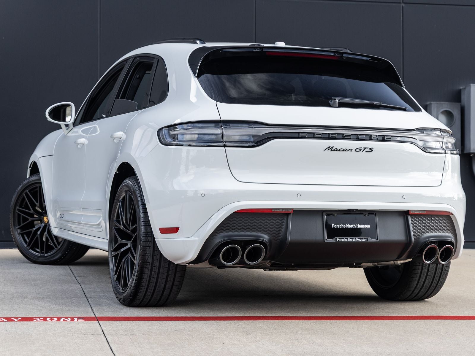 2026 Porsche Macan Macan GTS