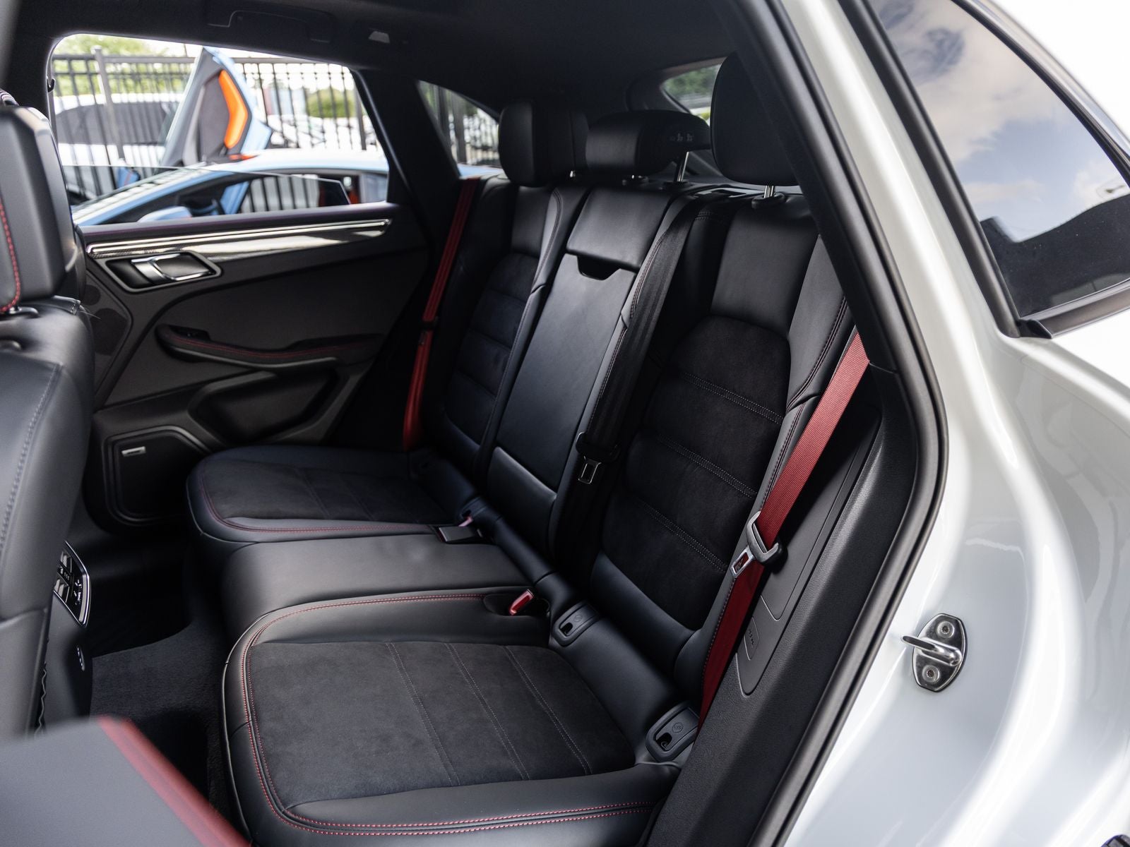 2026 Porsche Macan Macan GTS
