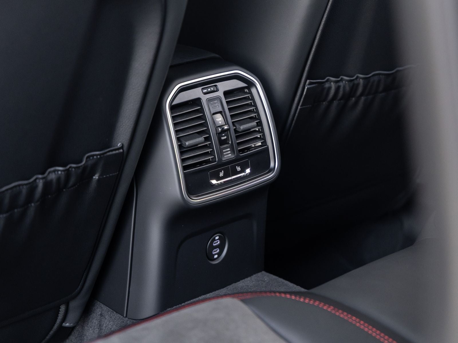 2026 Porsche Macan Macan GTS