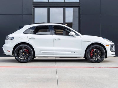 2026 Porsche Macan Macan GTS