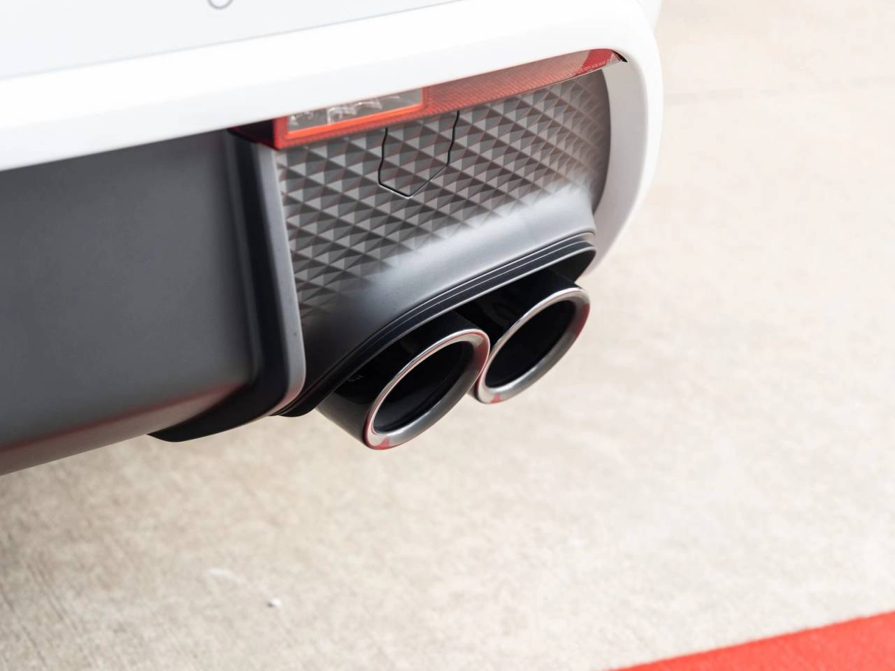 2026 Porsche Macan Macan GTS