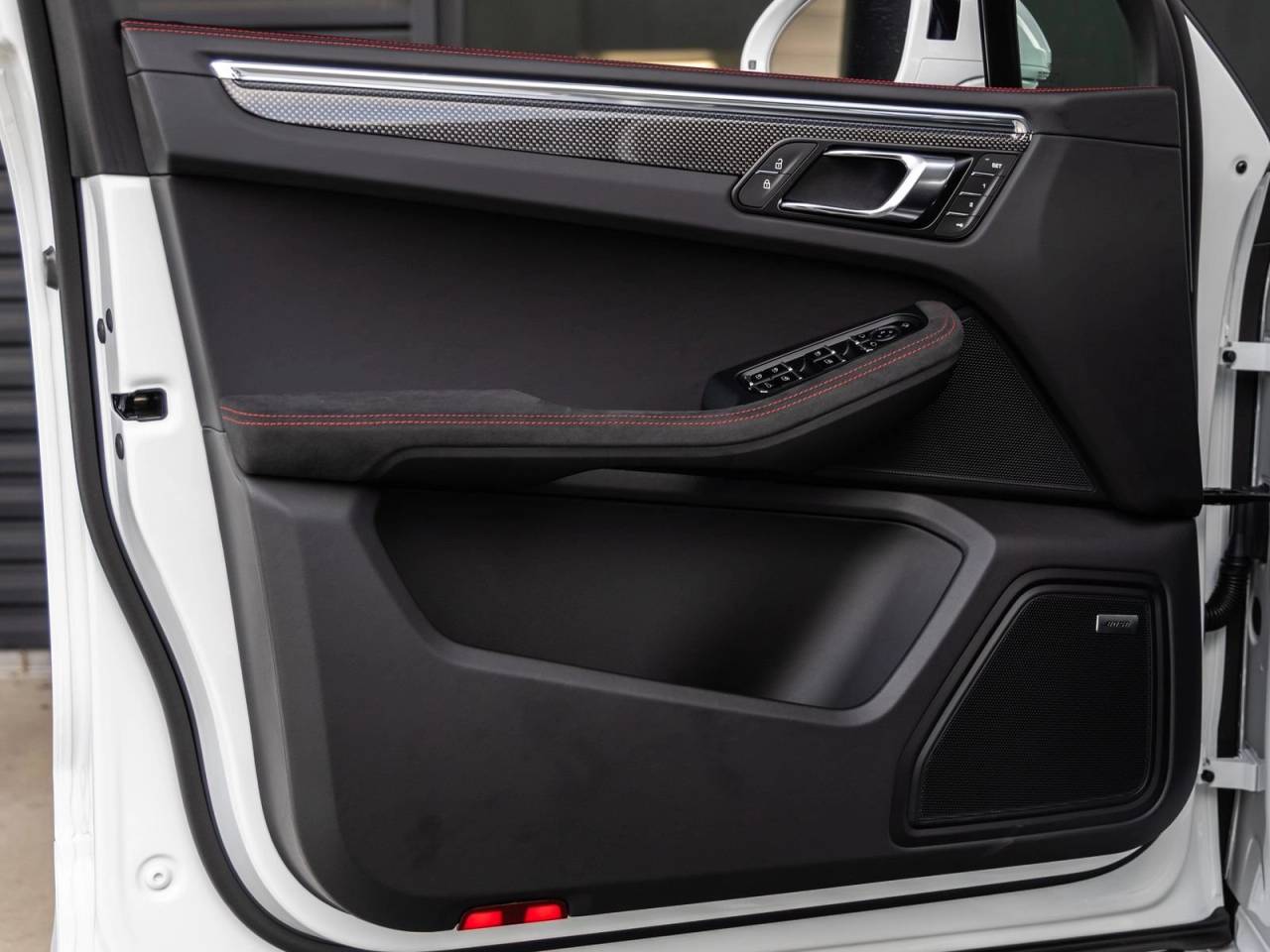 2026 Porsche Macan Macan GTS