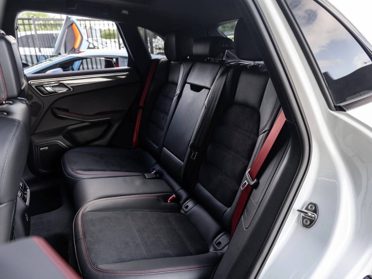 2026 Porsche Macan Macan GTS