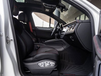 2026 Porsche Macan Macan GTS