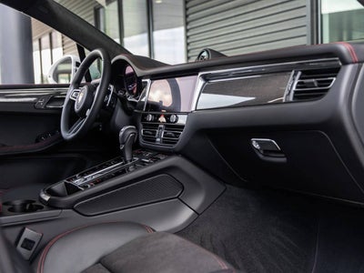 2026 Porsche Macan Macan GTS