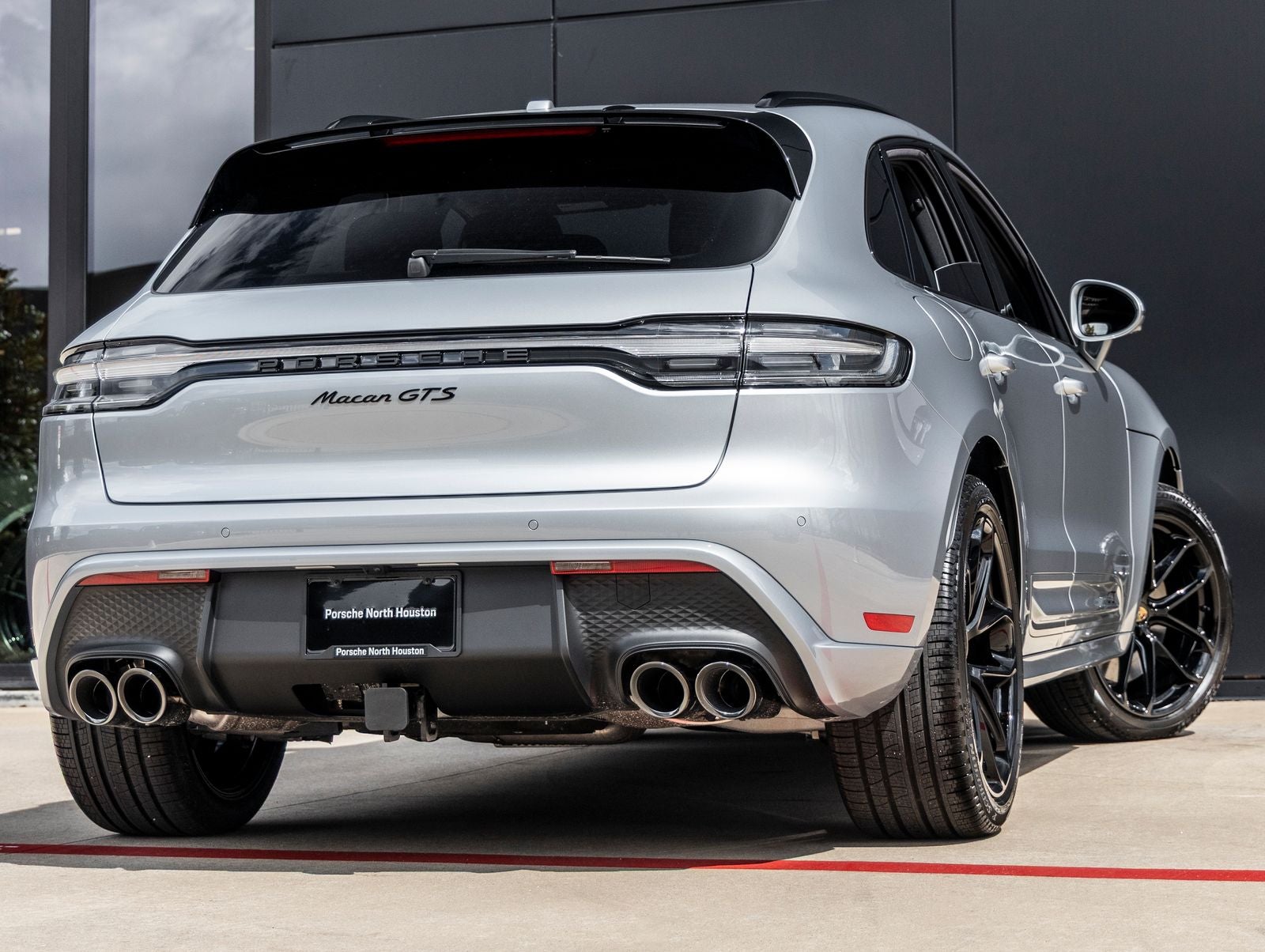 2026 Porsche Macan Macan GTS