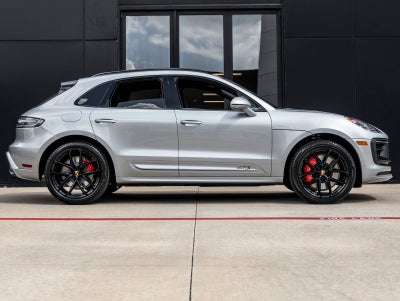 2026 Porsche Macan Macan GTS