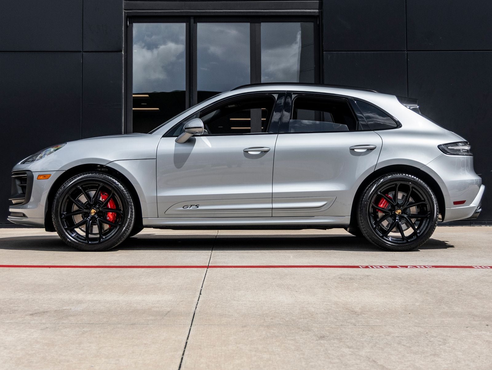 2026 Porsche Macan Macan GTS