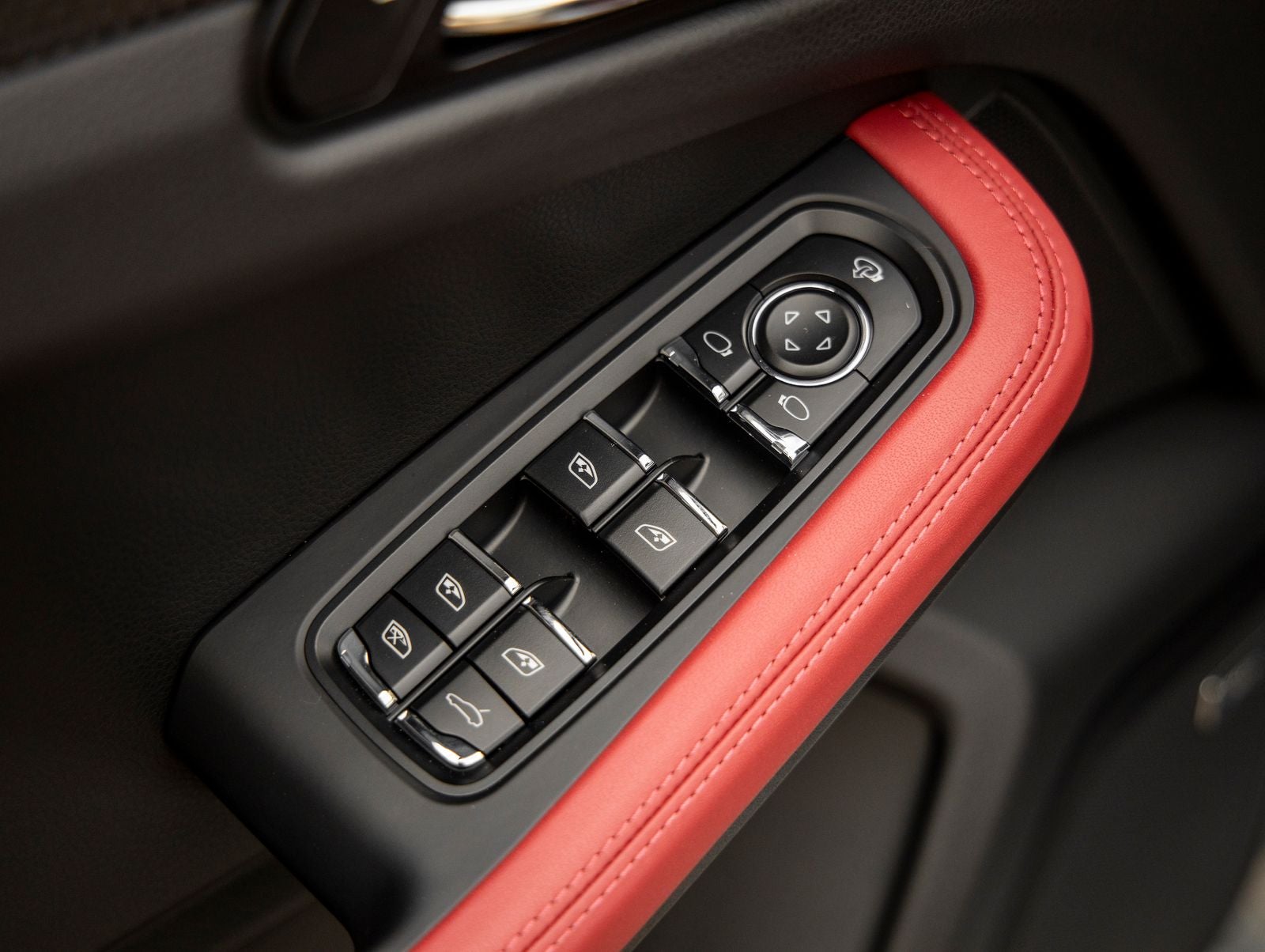 2026 Porsche Macan Macan GTS