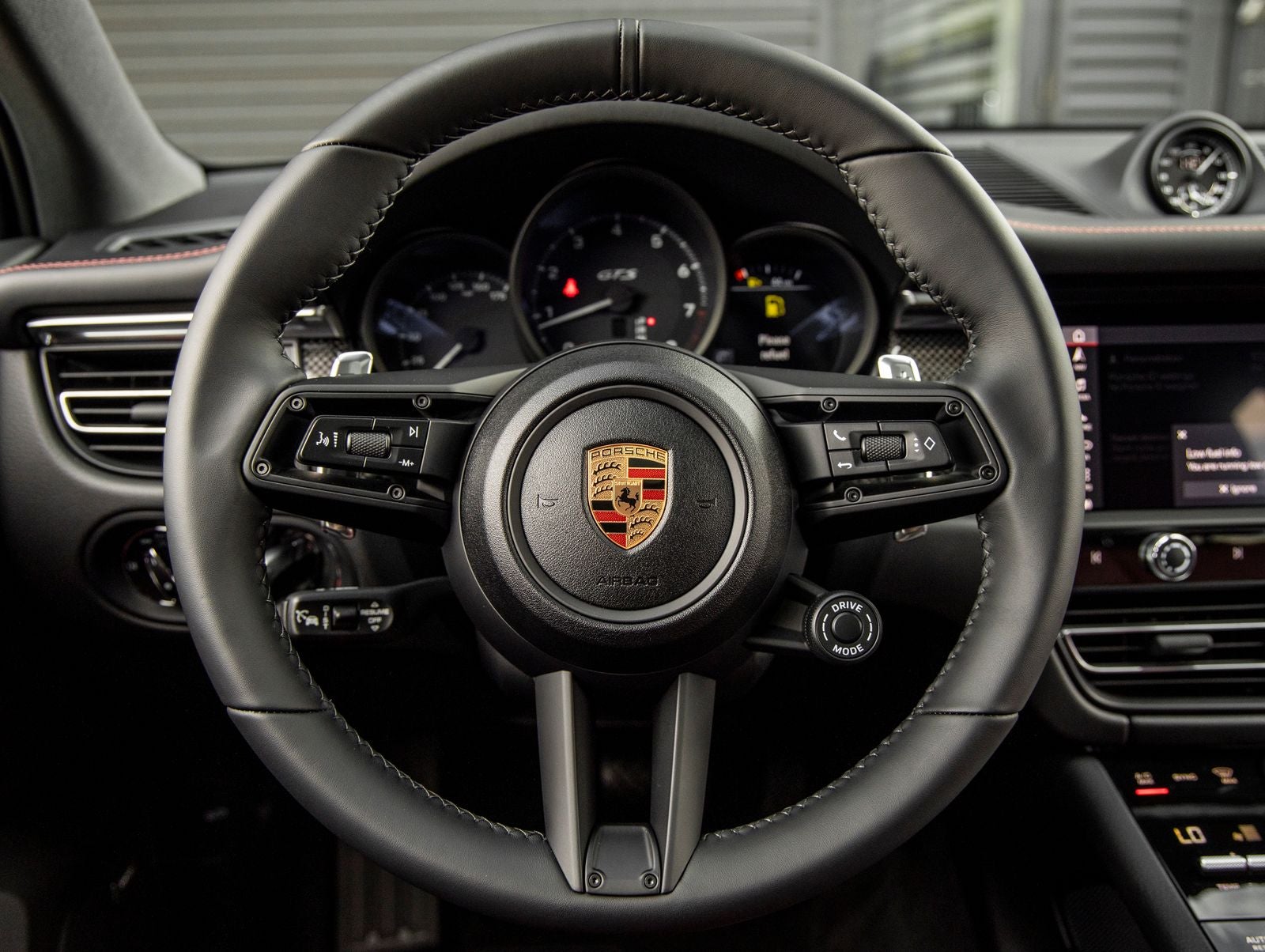 2026 Porsche Macan Macan GTS