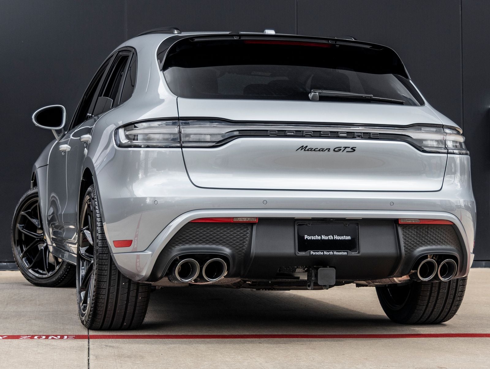 2026 Porsche Macan Macan GTS
