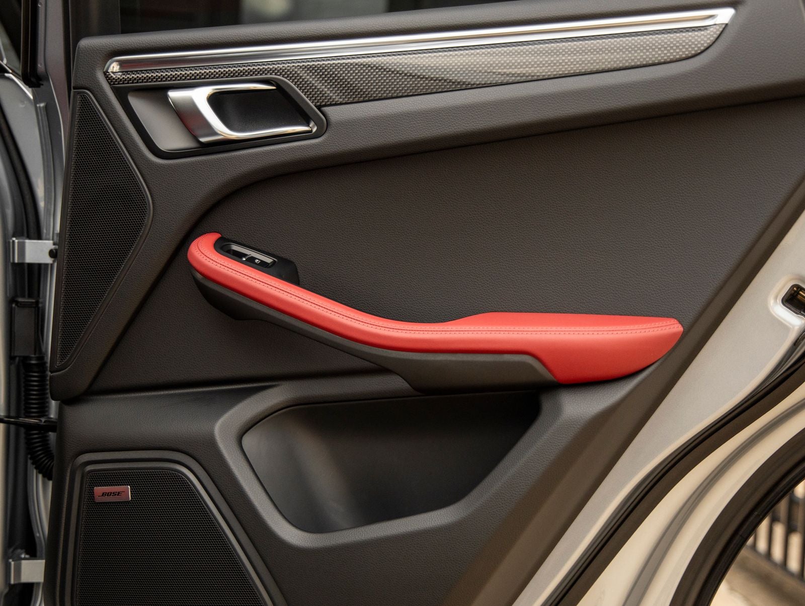 2026 Porsche Macan Macan GTS
