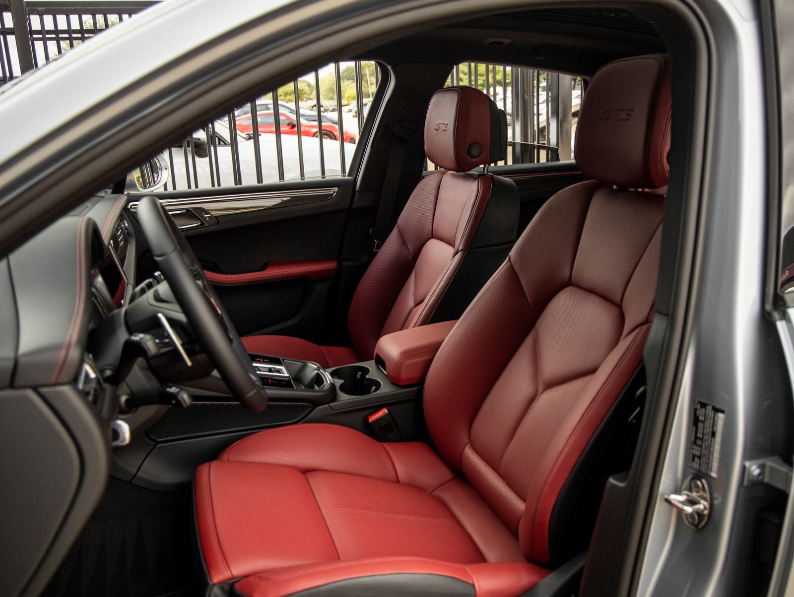 2026 Porsche Macan Macan GTS