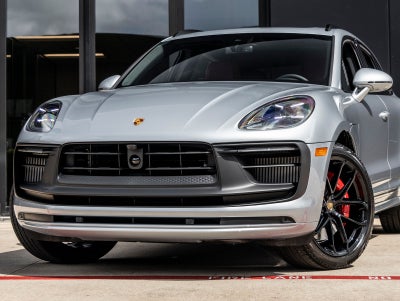 2026 Porsche Macan Macan GTS