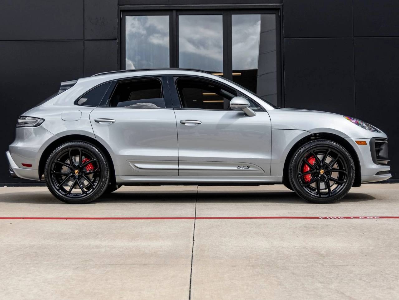 2026 Porsche Macan Macan GTS