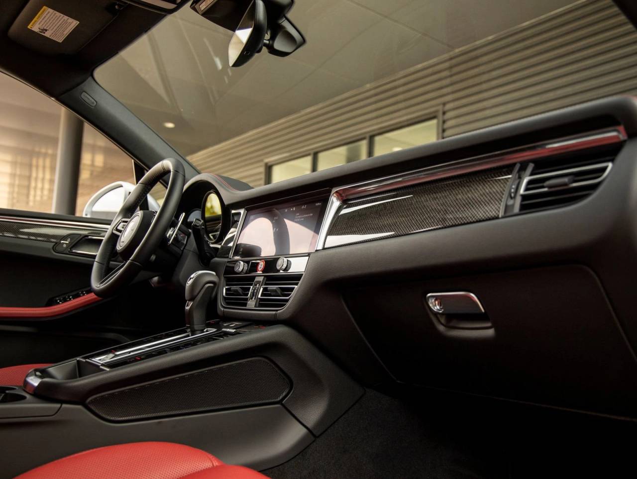 2026 Porsche Macan Macan GTS