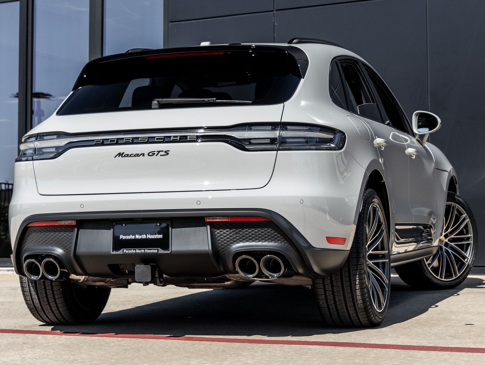 2026 Porsche Macan Macan GTS