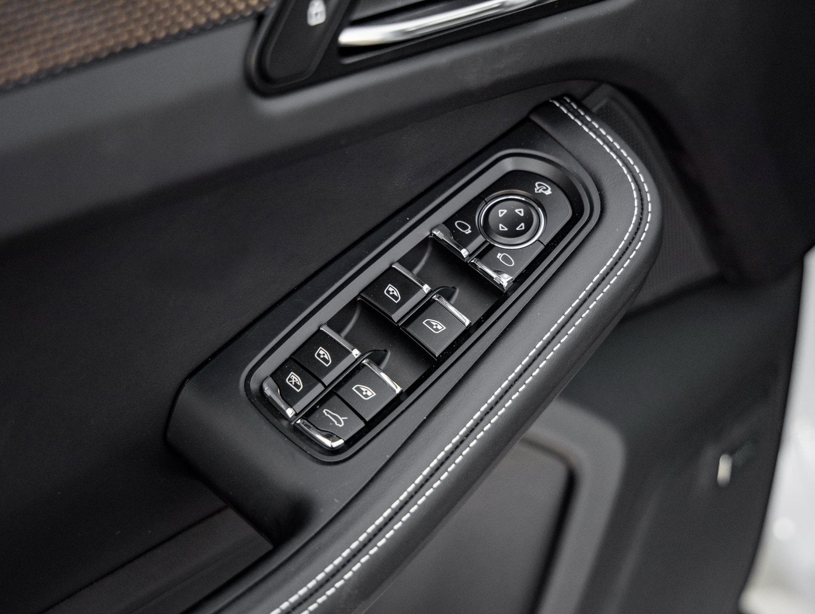 2026 Porsche Macan Macan GTS