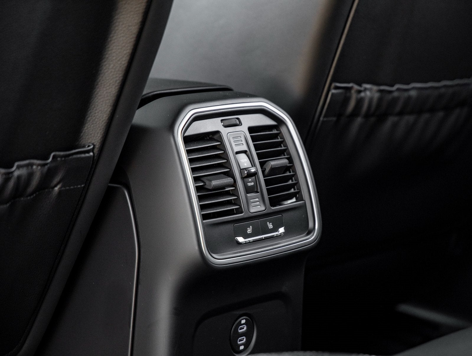 2026 Porsche Macan Macan GTS