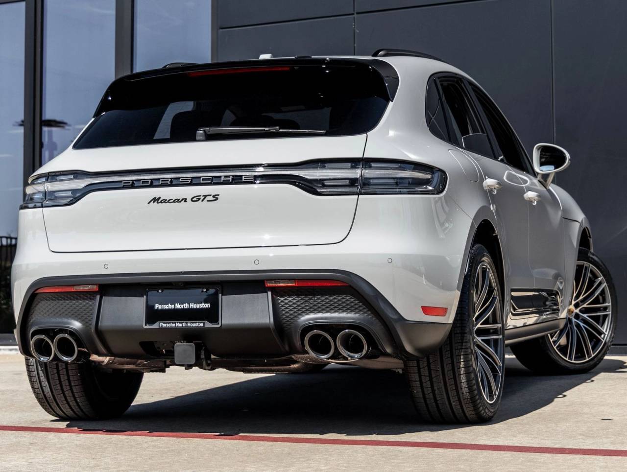 2026 Porsche Macan Macan GTS