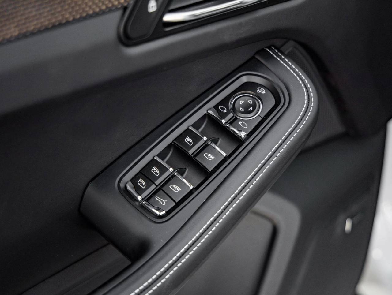 2026 Porsche Macan Macan GTS