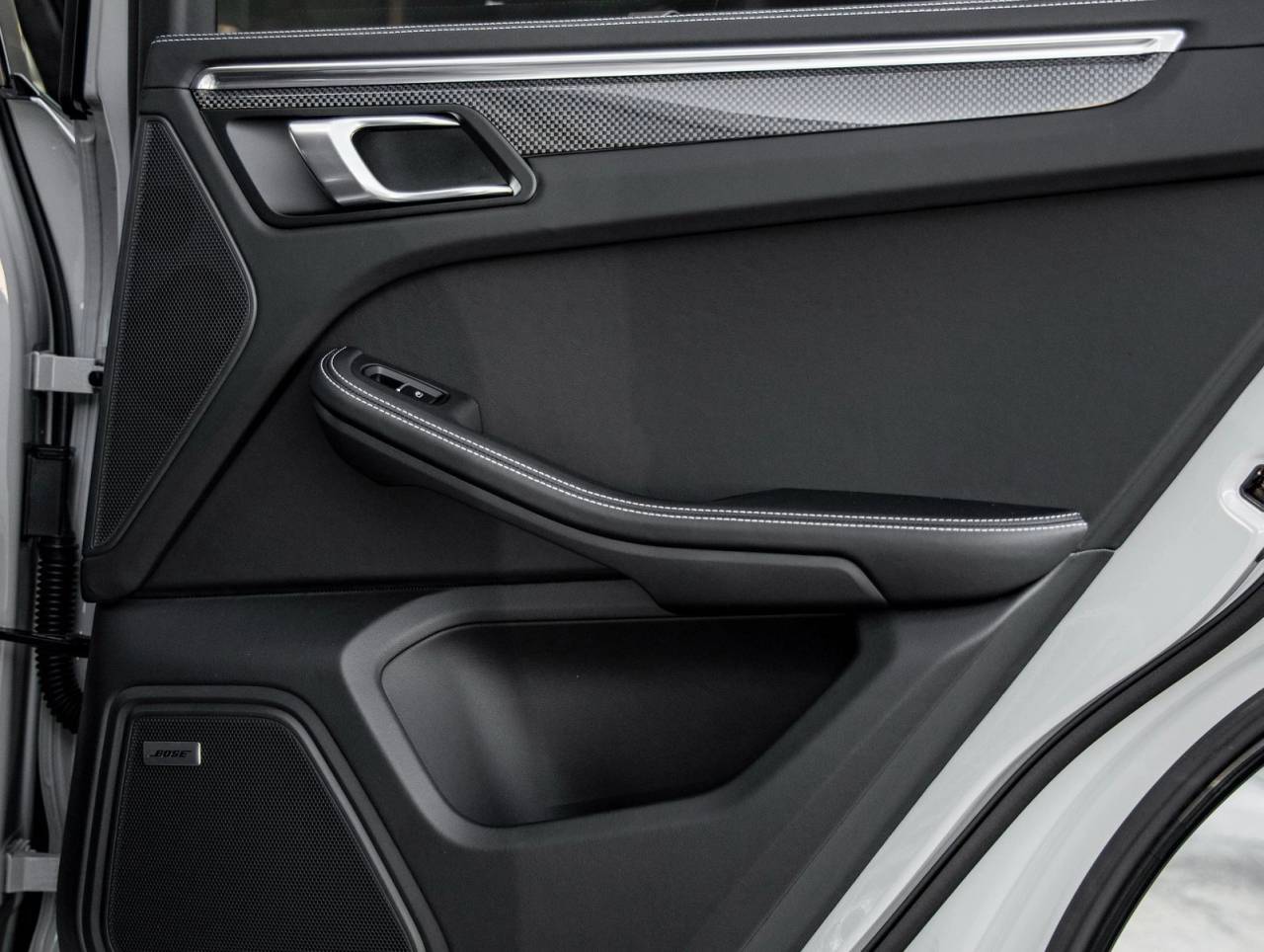 2026 Porsche Macan Macan GTS