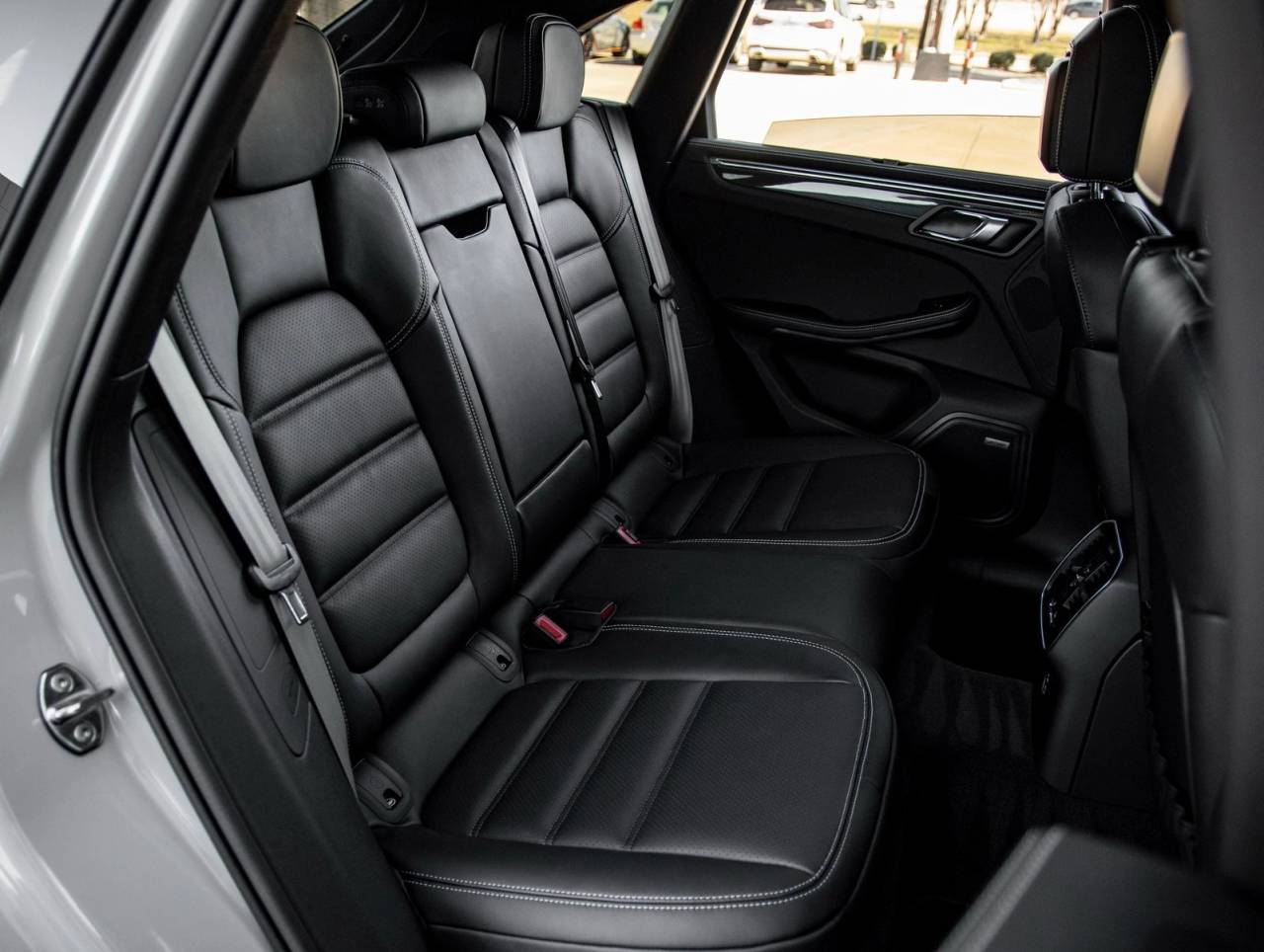 2026 Porsche Macan Macan GTS