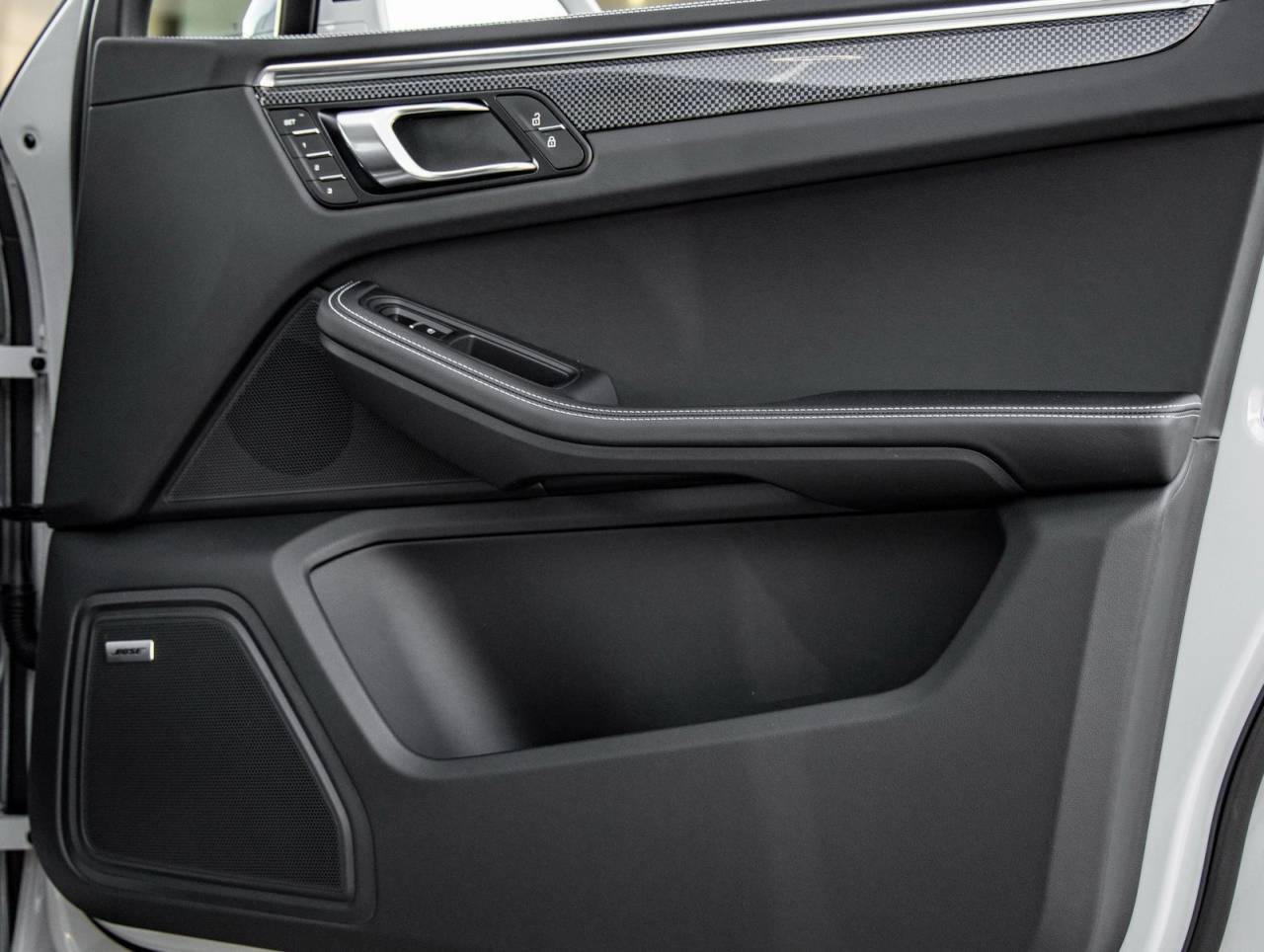 2026 Porsche Macan Macan GTS