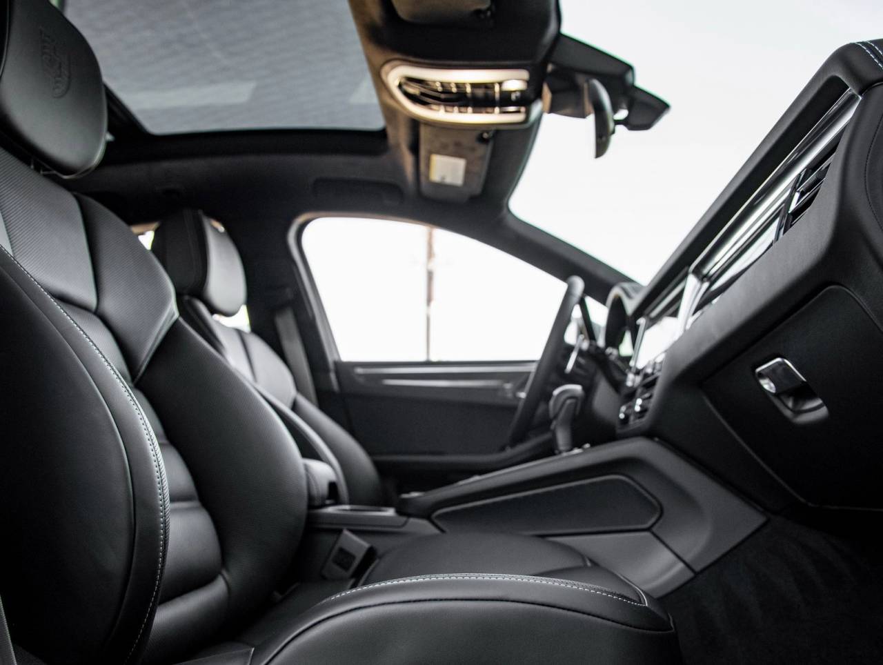 2026 Porsche Macan Macan GTS