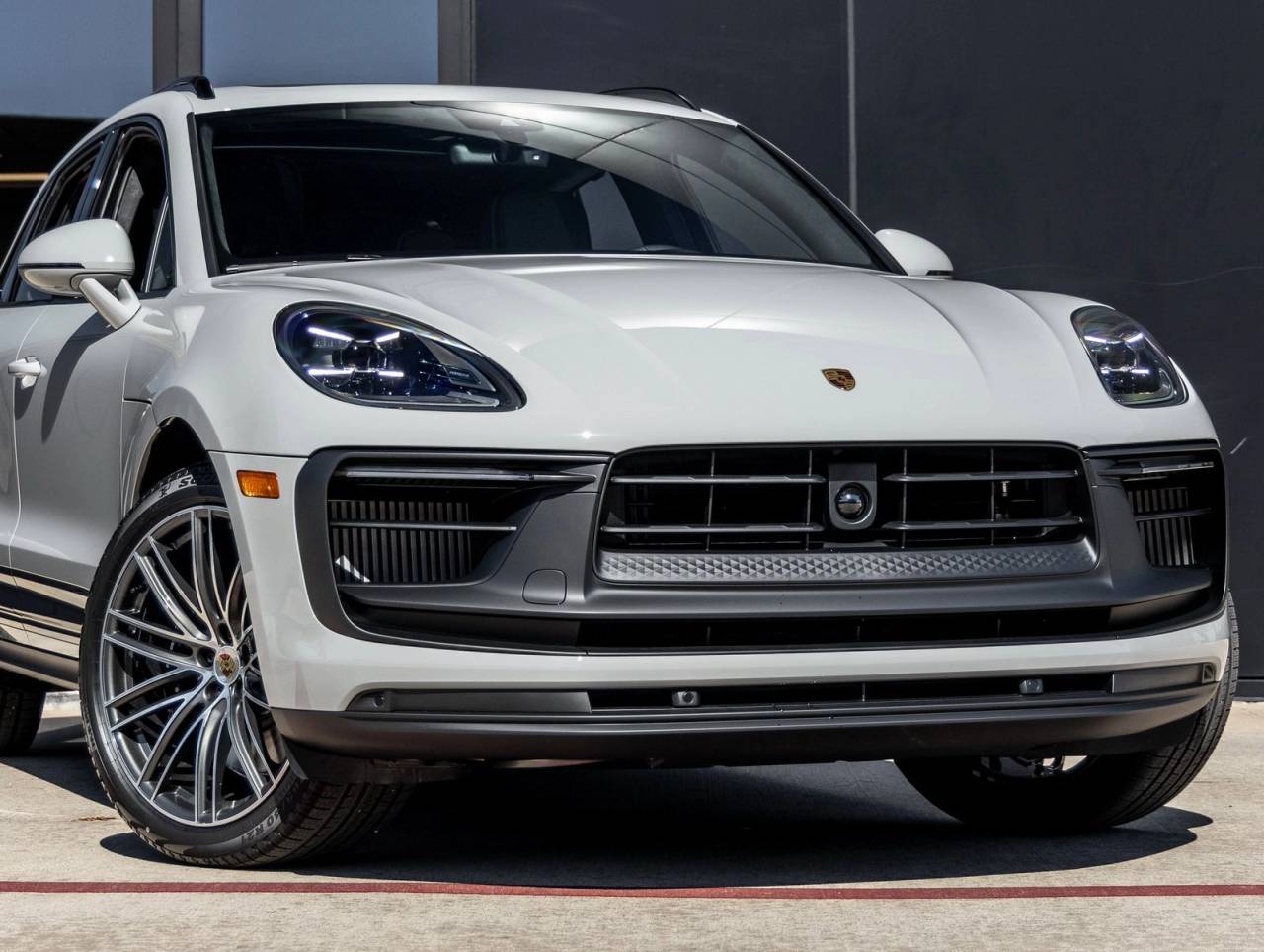 2026 Porsche Macan Macan GTS