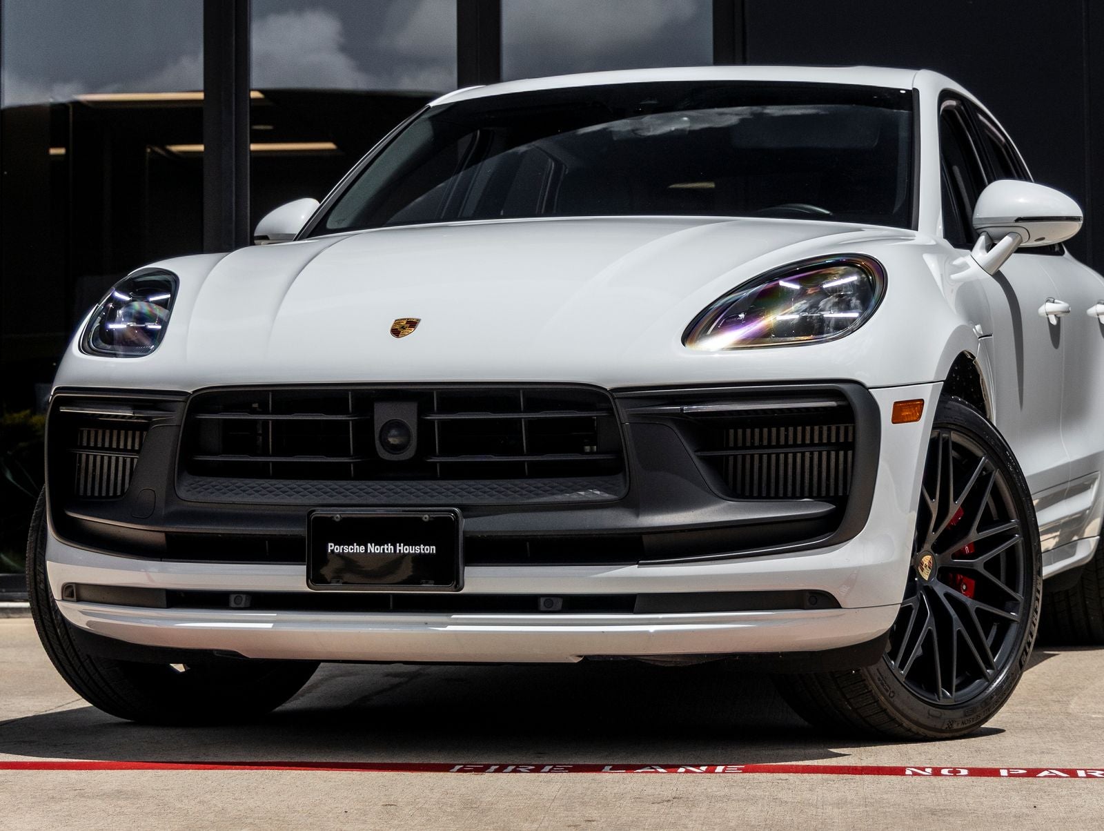 2024 Porsche Macan Macan GTS (MY24)