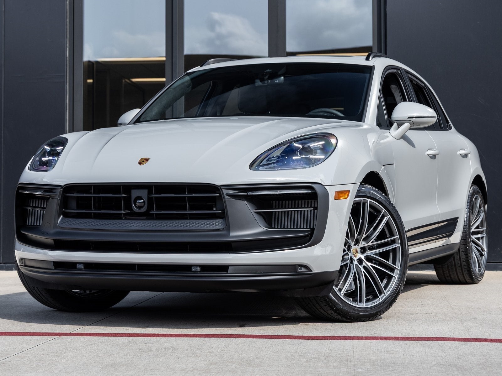 2026 Porsche Macan Macan GTS