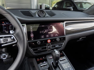 2026 Porsche Macan Macan GTS