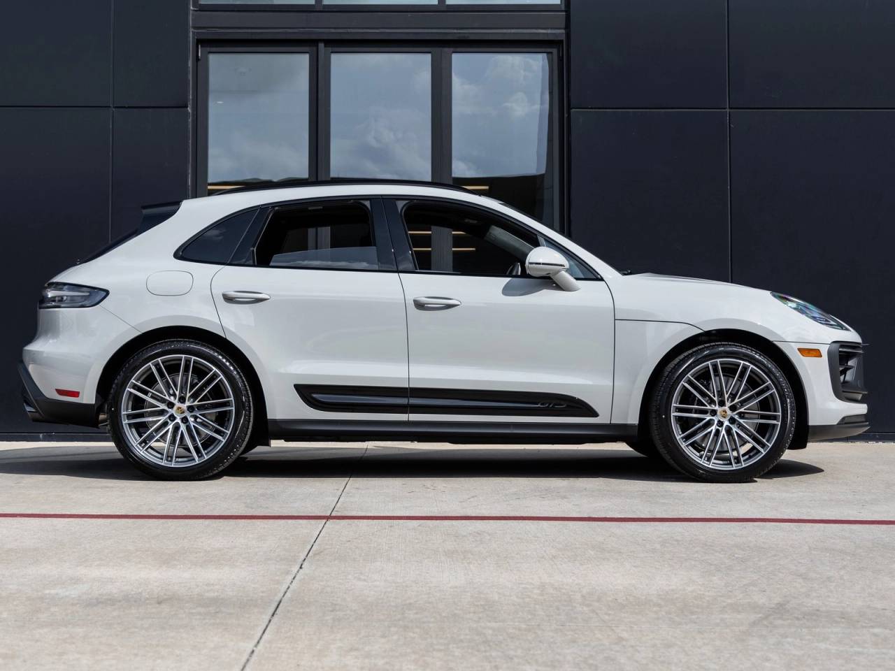 2026 Porsche Macan Macan GTS