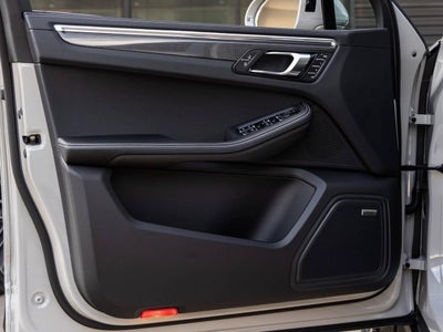 2026 Porsche Macan Macan GTS