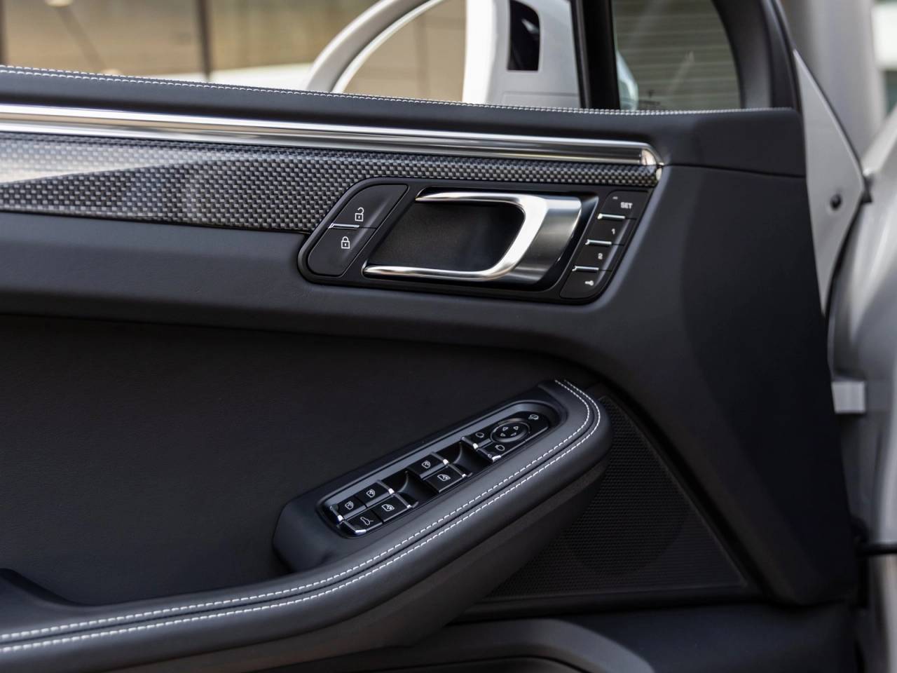 2026 Porsche Macan Macan GTS