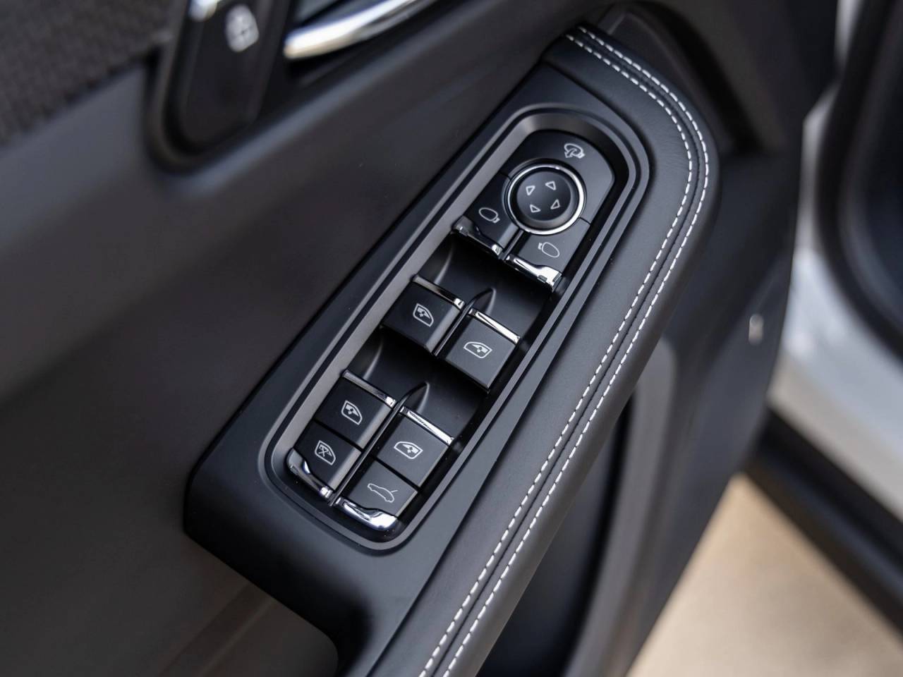 2026 Porsche Macan Macan GTS