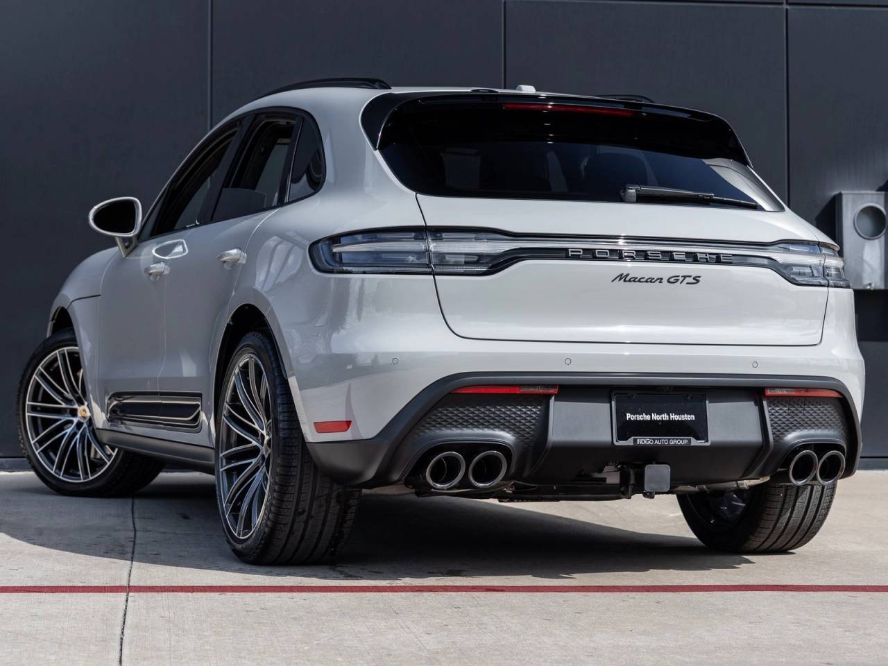 2026 Porsche Macan Macan GTS