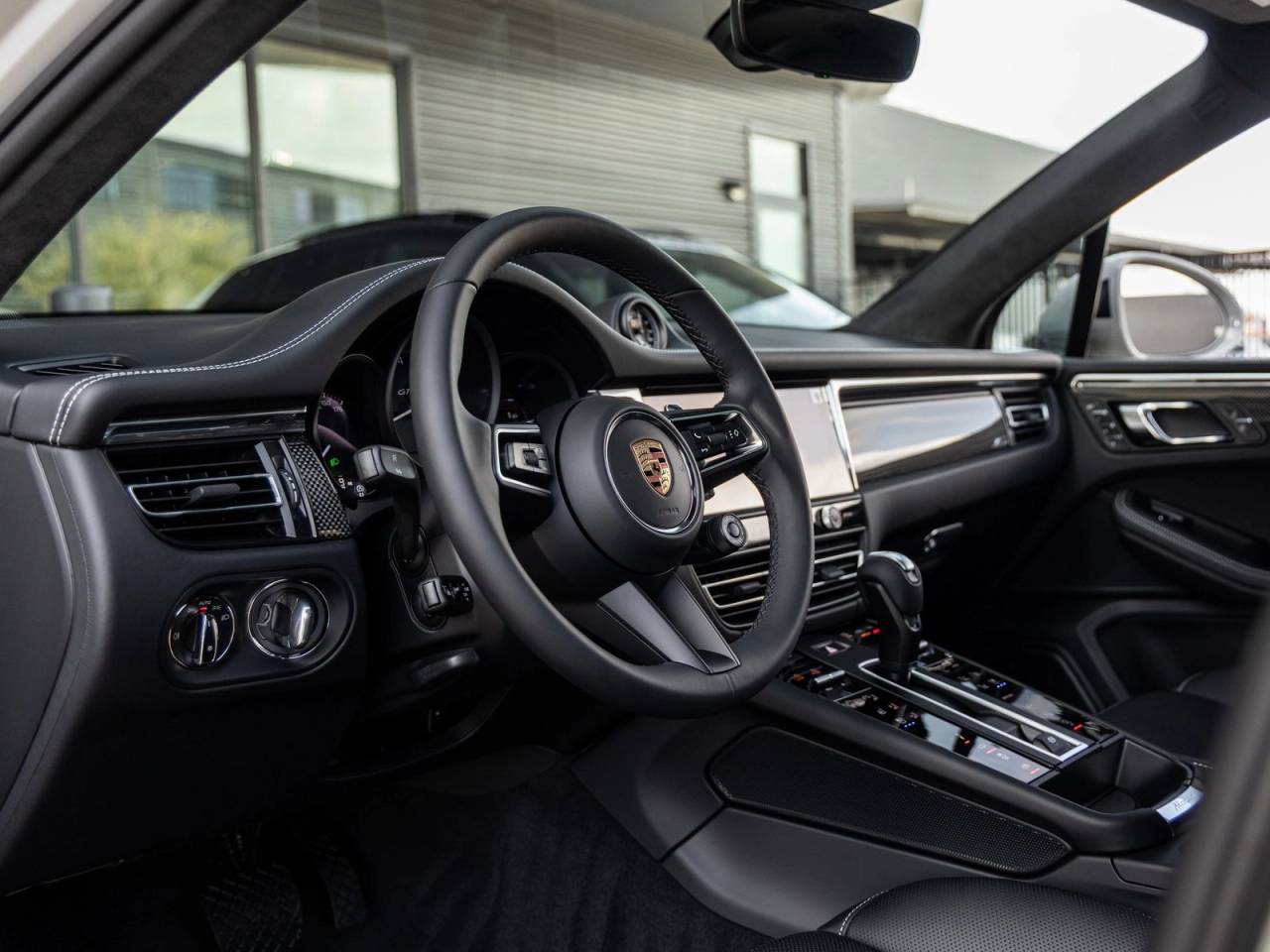 2026 Porsche Macan Macan GTS