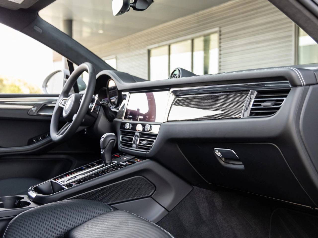 2026 Porsche Macan Macan GTS