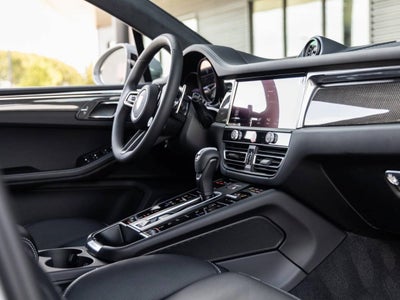 2026 Porsche Macan Macan GTS