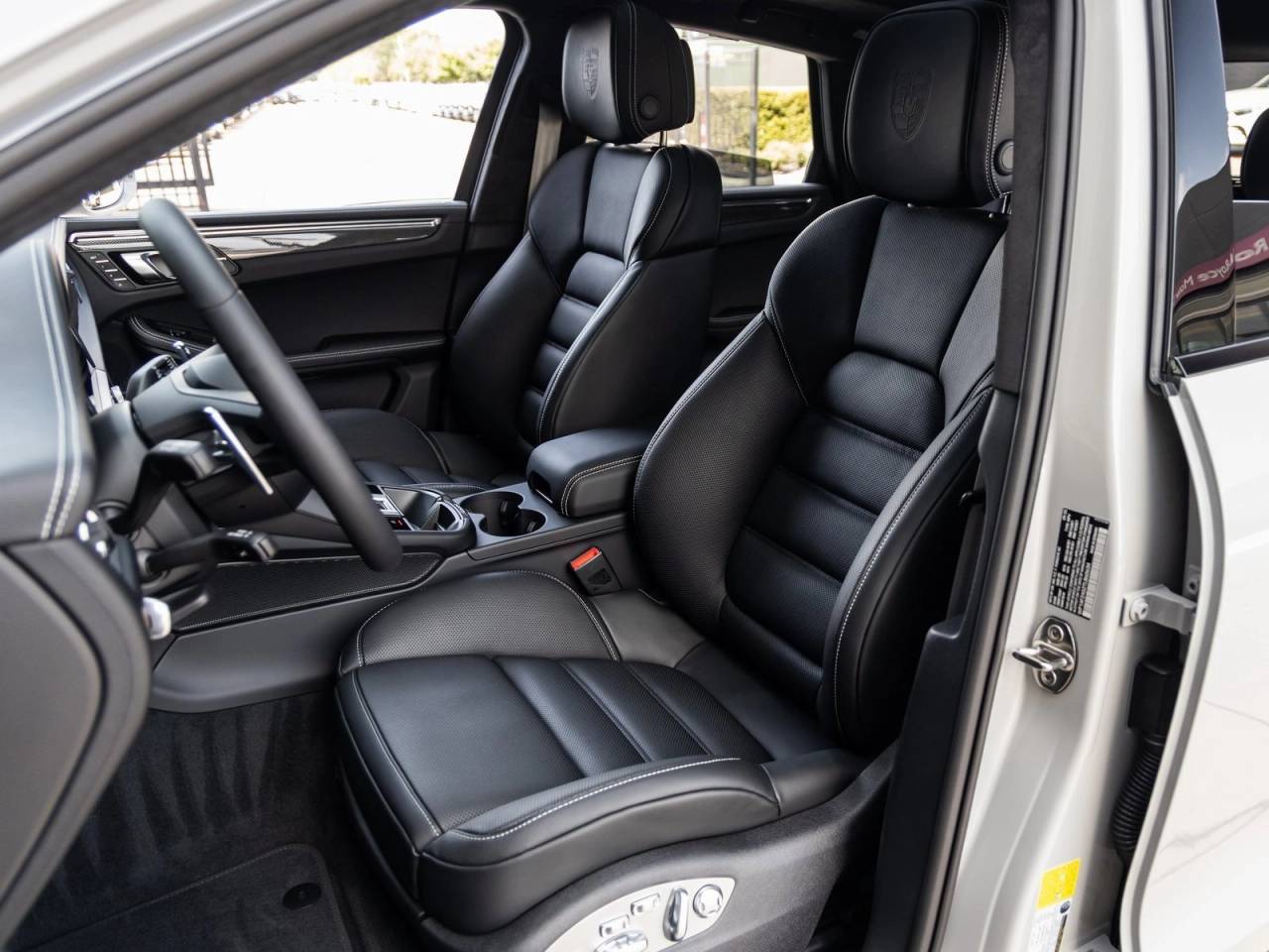 2026 Porsche Macan Macan GTS