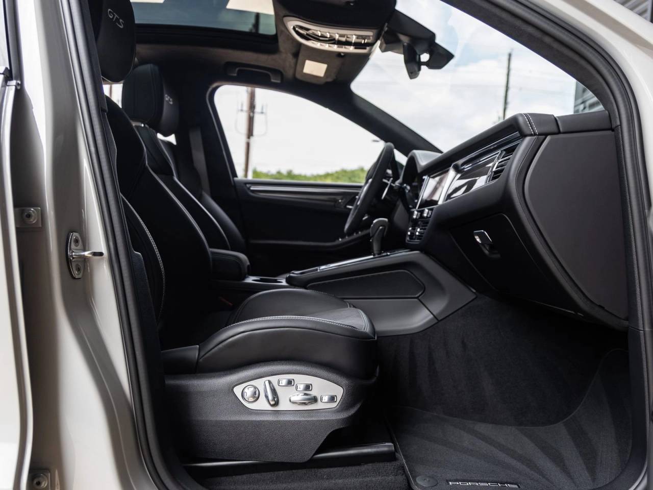 2026 Porsche Macan GTS