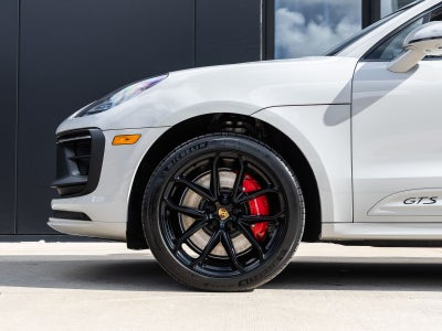 2026 Porsche Macan Macan GTS