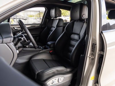 2026 Porsche Macan Macan GTS