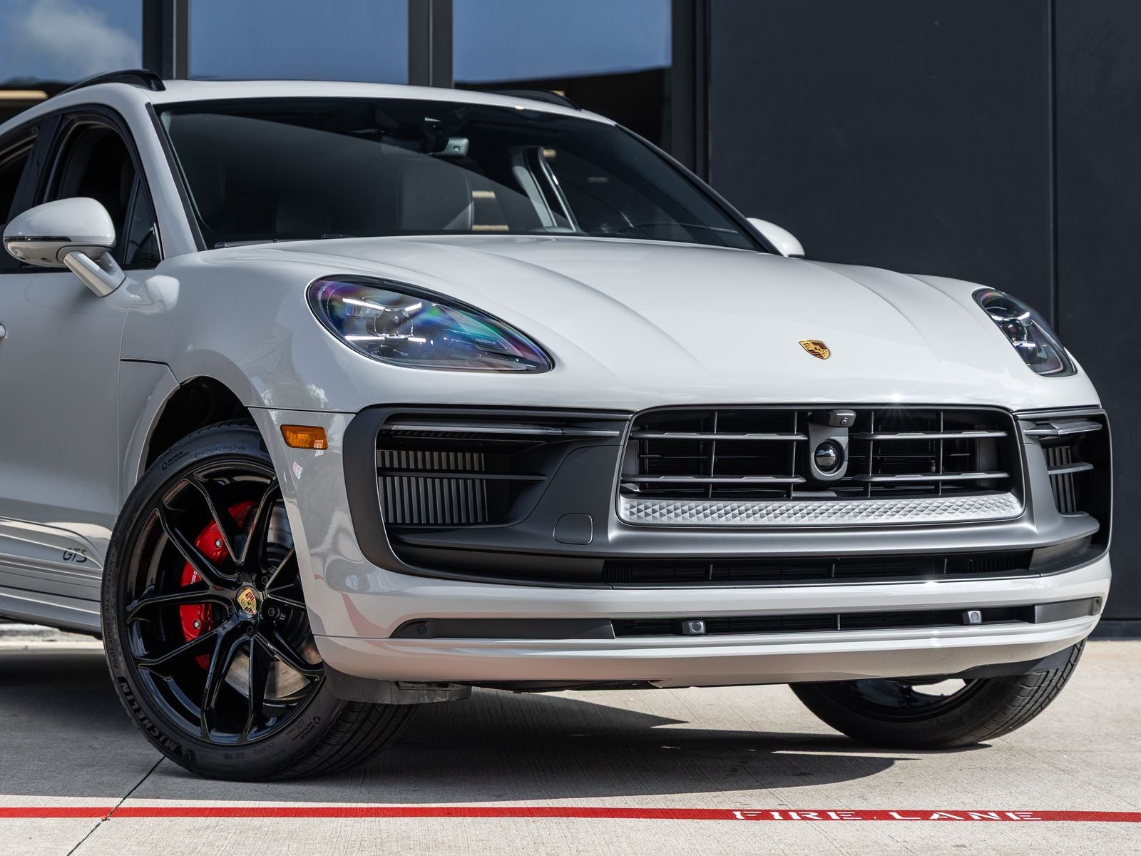 2026 Porsche Macan Macan GTS